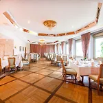 Diehls Hotel 4*