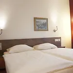 Diehls Hotel